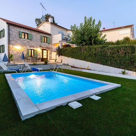 فيلة House Zaneta *